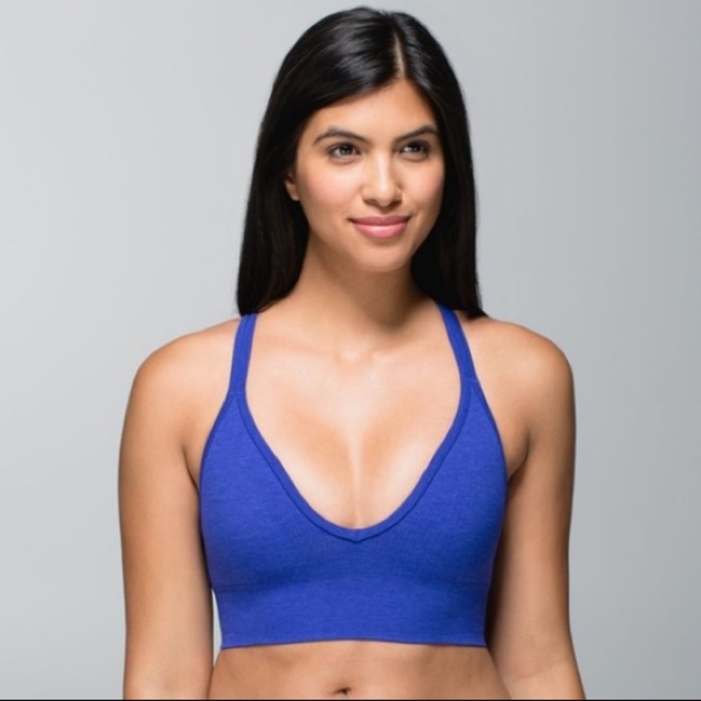 Lululemon sports bra